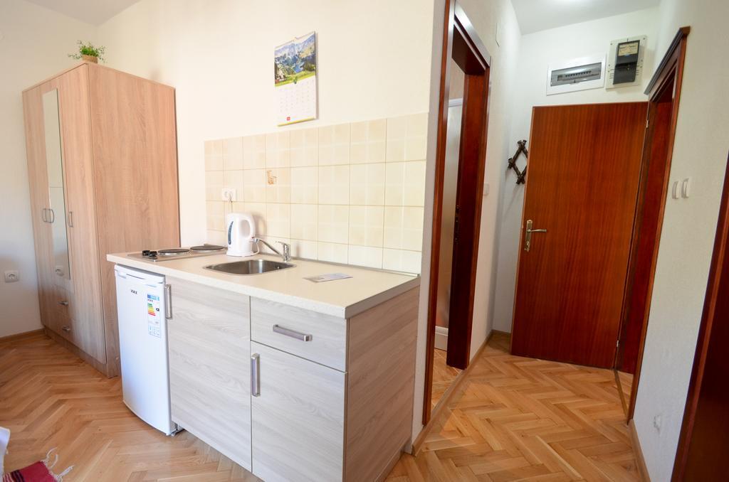 Apartments Ceklin Котор Екстериор снимка