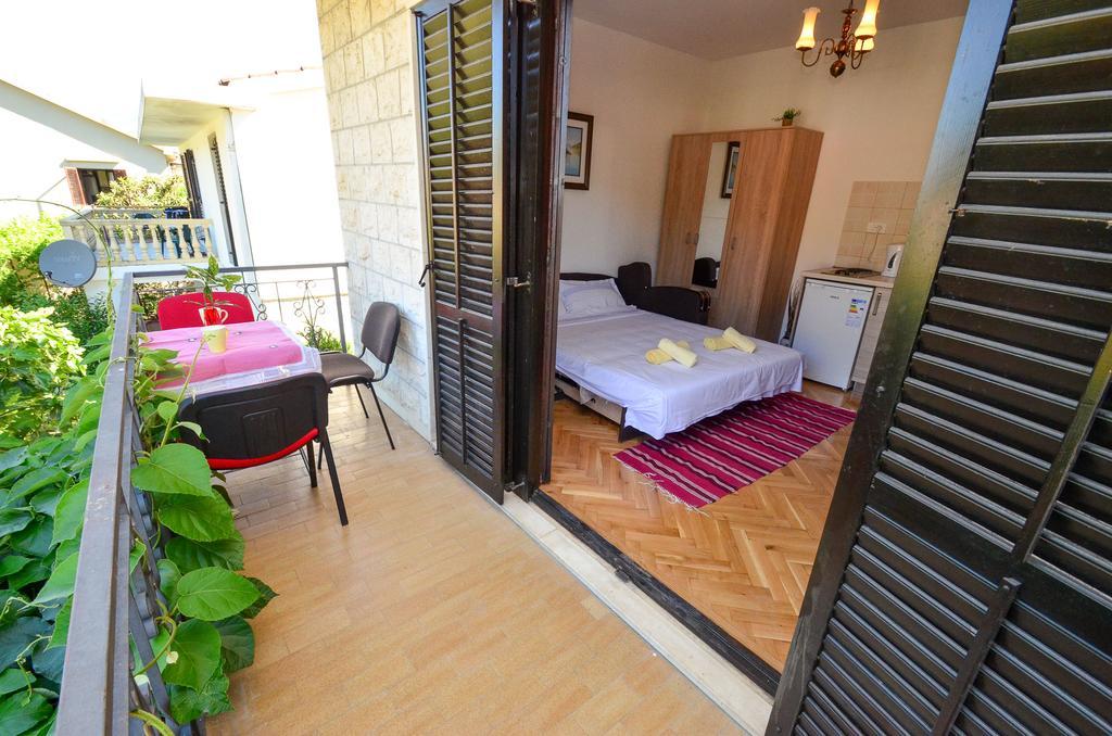 Apartments Ceklin Котор Екстериор снимка