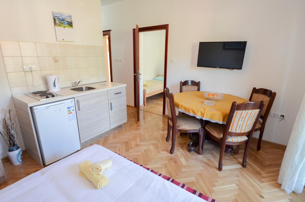 Apartments Ceklin Котор Екстериор снимка