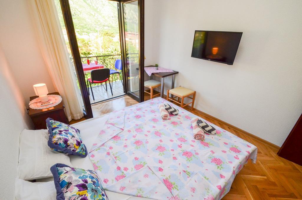 Apartments Ceklin Котор Екстериор снимка