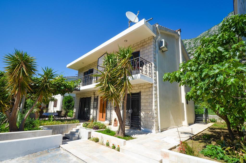 Apartments Ceklin Котор Екстериор снимка