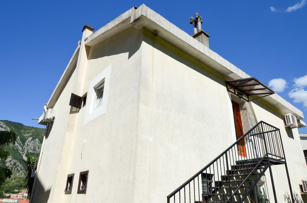 Apartments Ceklin Котор Екстериор снимка